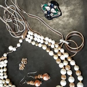Lot of Vintage Jewelry
